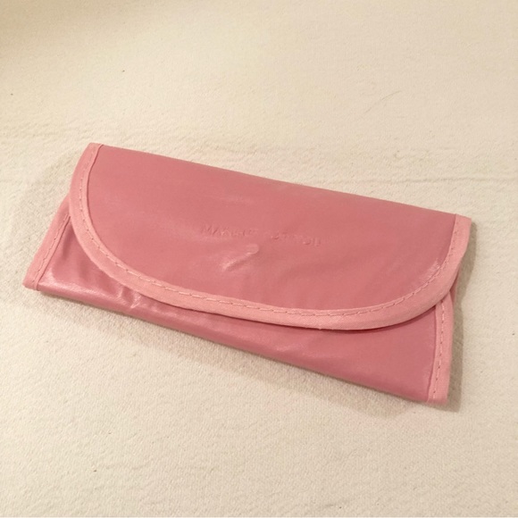 7 Piece Professional Make Up Brushes - Picture 4 of 4